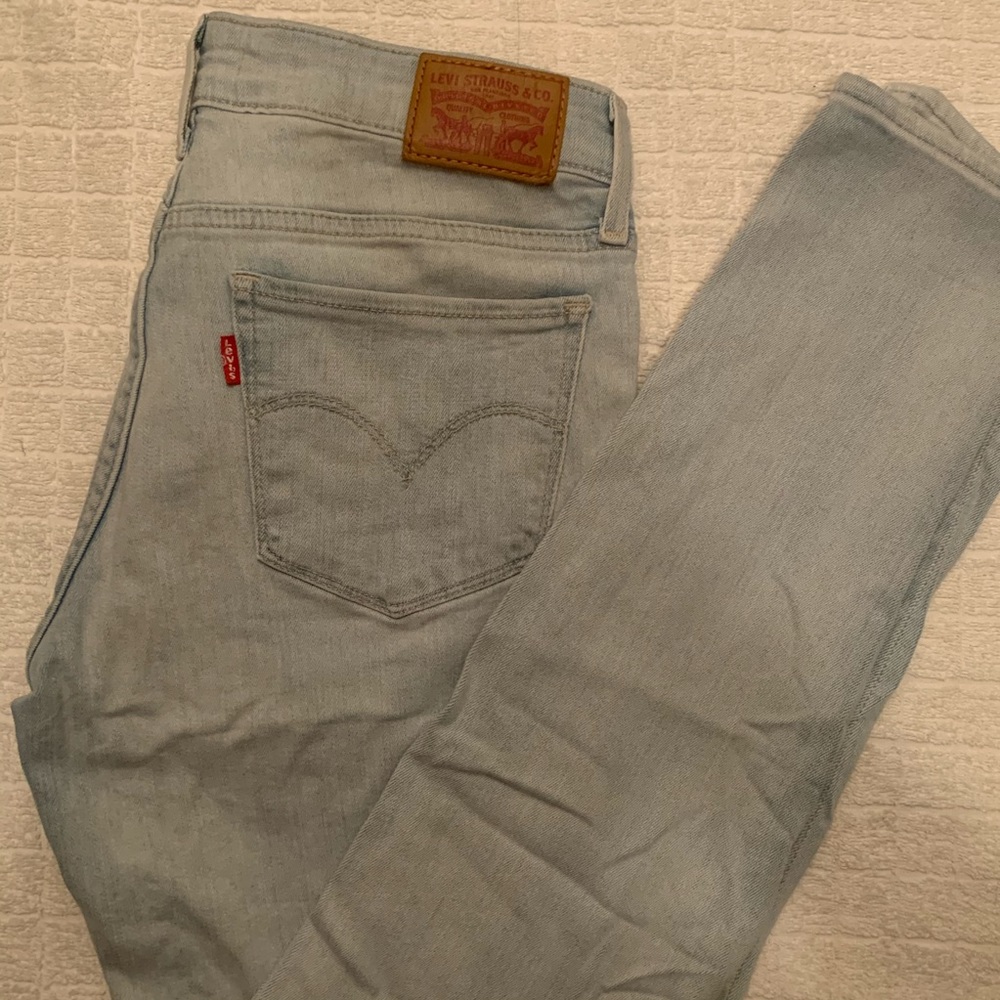 Levi skinny jeans!